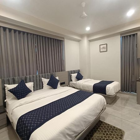 Hotel Asiana Sky Motera אחמדאבאד מראה חיצוני תמונה
