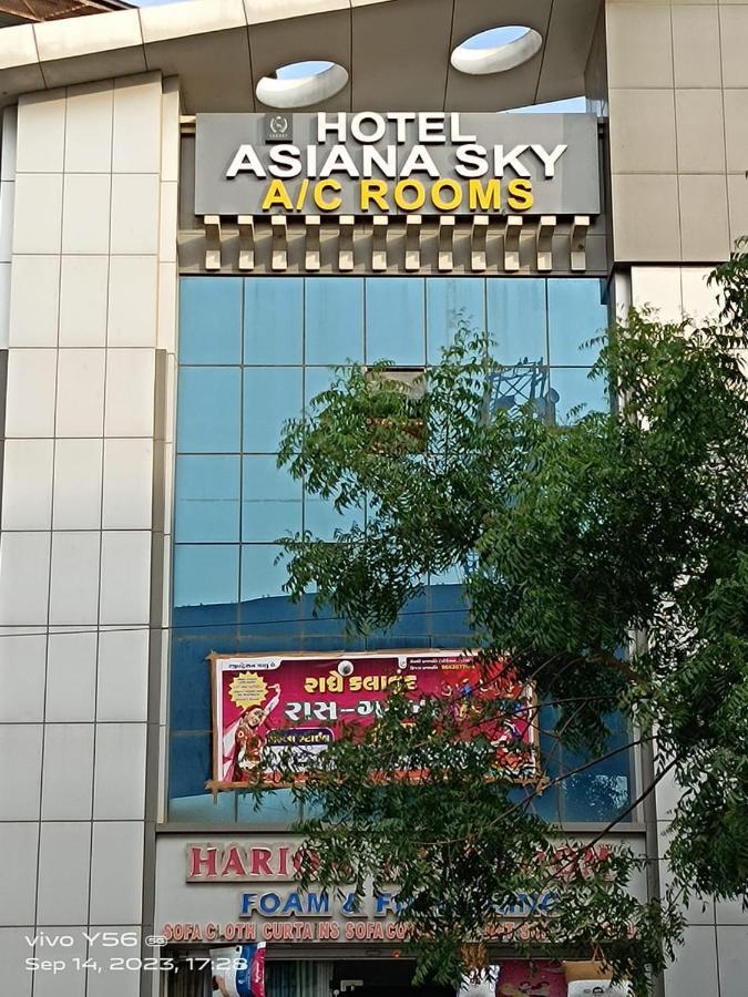 Hotel Asiana Sky Motera אחמדאבאד מראה חיצוני תמונה