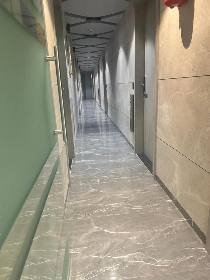 Hotel Asiana Sky Motera אחמדאבאד מראה חיצוני תמונה