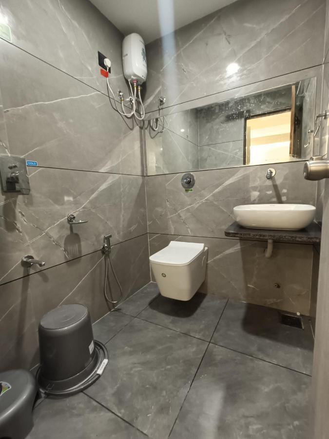 Hotel Asiana Sky Motera אחמדאבאד מראה חיצוני תמונה