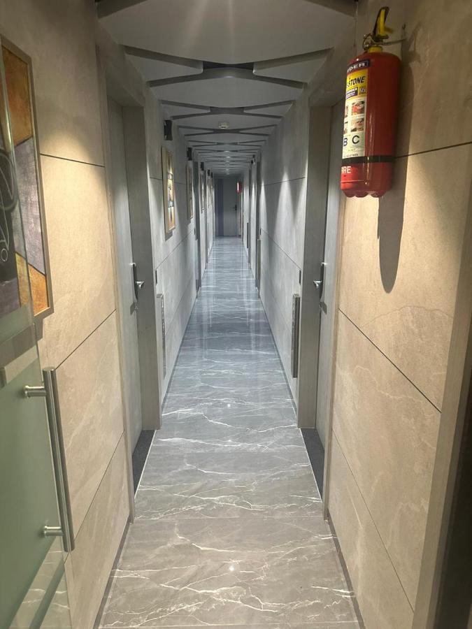 Hotel Asiana Sky Motera אחמדאבאד מראה חיצוני תמונה