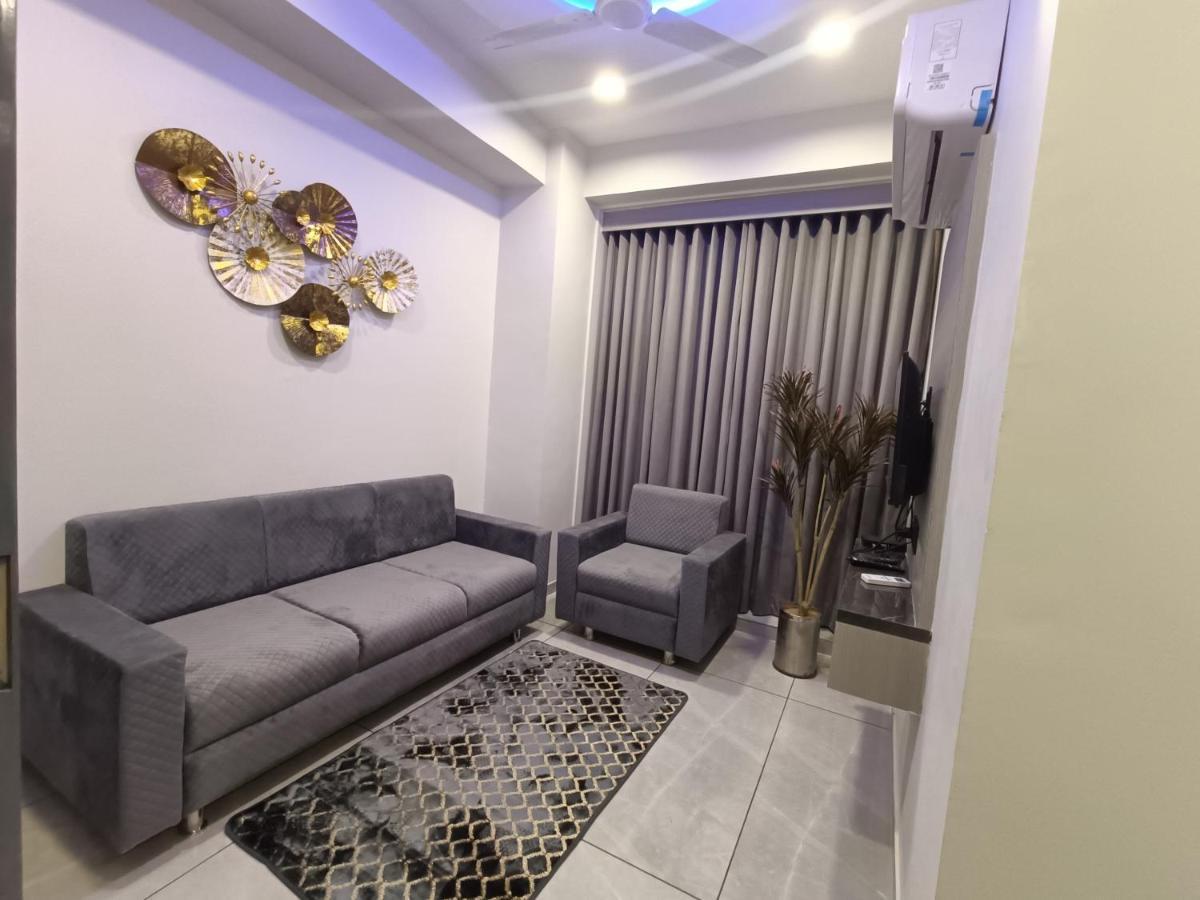 Hotel Asiana Sky Motera אחמדאבאד מראה חיצוני תמונה